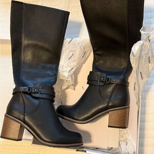 Esley Black Heeled Boots with Brown Accents